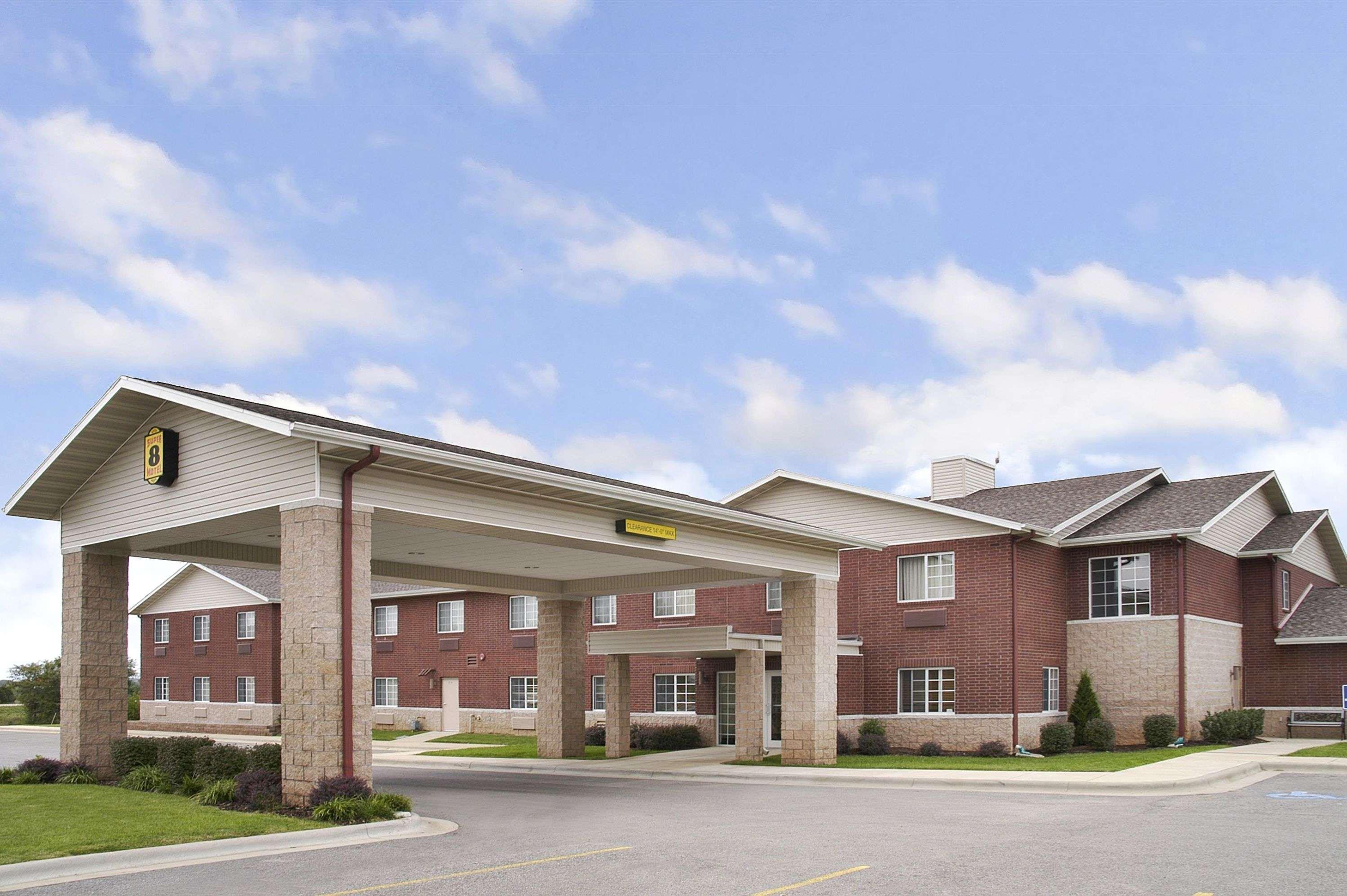 Motel Super 8 By Wyndham Ava Exteriér fotografie